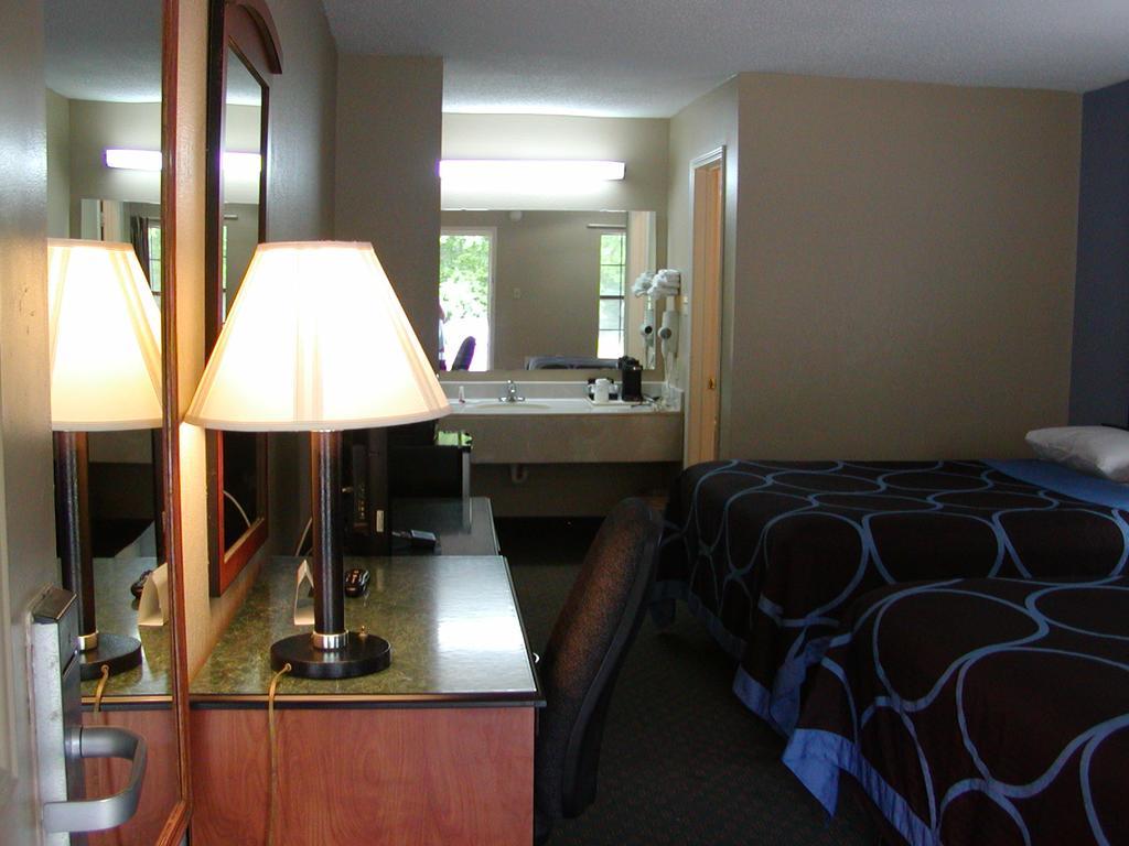 Super 8 By Wyndham Bossier City/Shreveport Area Εξωτερικό φωτογραφία